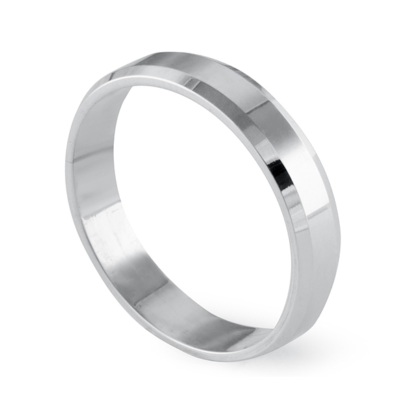 Sterling Silver 4.5mm Wedding Band Ring with Bevelled Edges This ring ...