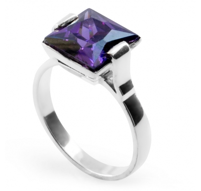 VIOLET VELVET Cocktail Ring