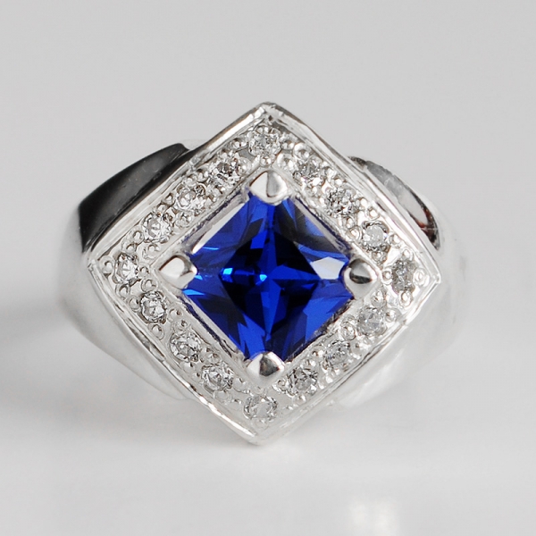 Silver Ring with Sapphire and Cubic Zirconia stones This gorgeous ring ...