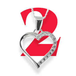 2. YUMI Silver Heart Necklace